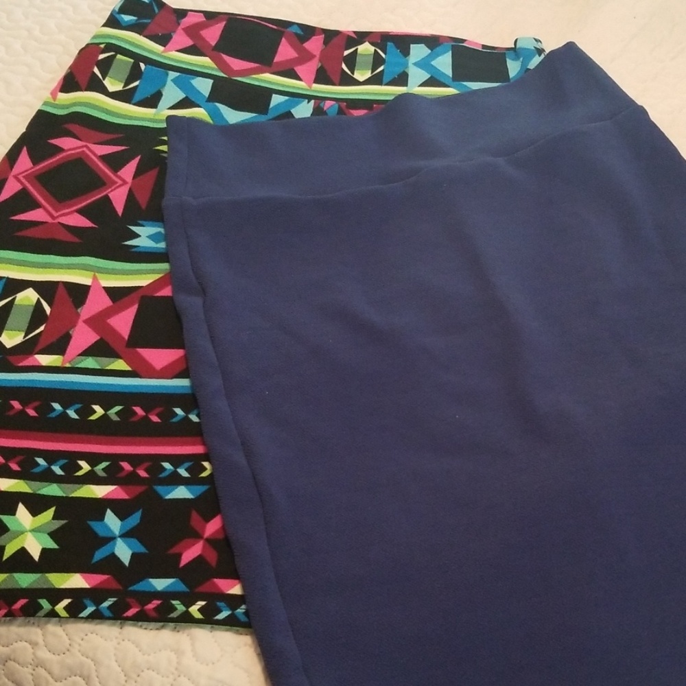 Navy skirt bundle